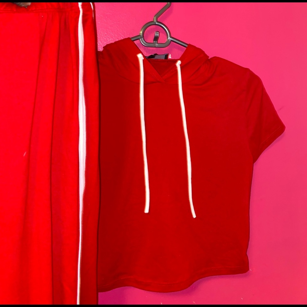 Striped Tape Side Crop Fitted Tee & Leggings Set